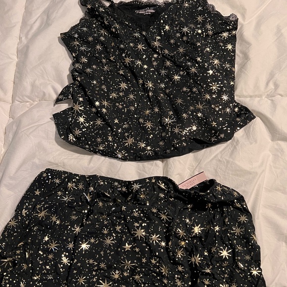 Victoria's Secret Other - Victoria’s Secret pajama set